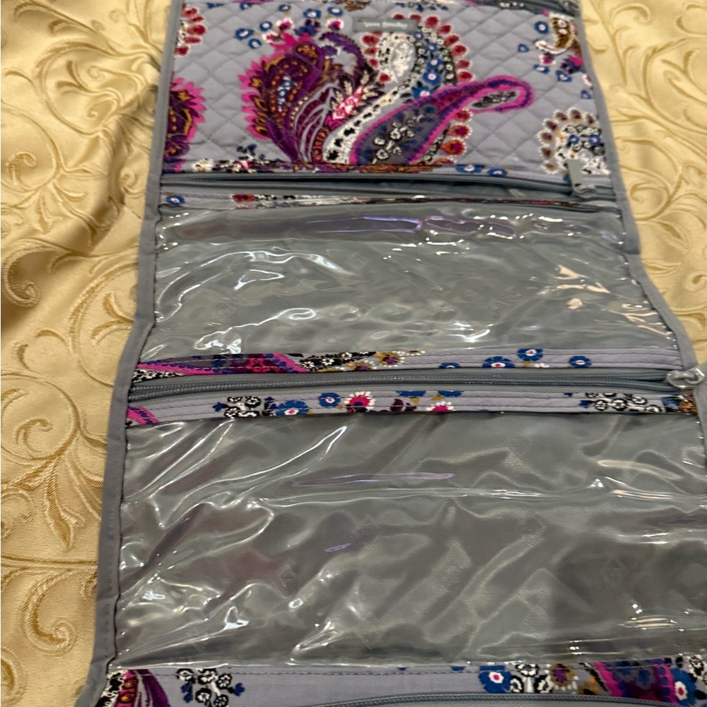 Vera Bradley hanging travel bag - Picture 4 of 7
